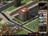 [Скриншот: Command & Conquer: Red Alert 2]
